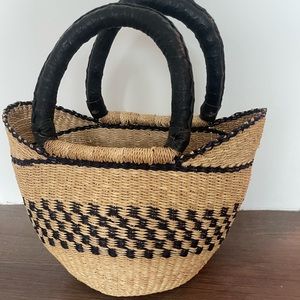 Hand woven artisan basket bag (small)